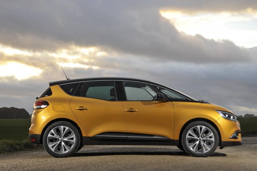  Renault Scenic 2016 года  (UK) (фото 26 из 32)
